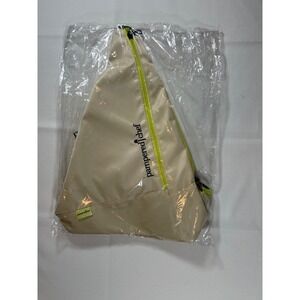 Pampered‎ Chef Sling Bag Crossbody Lightweight Travel Bag New NWT